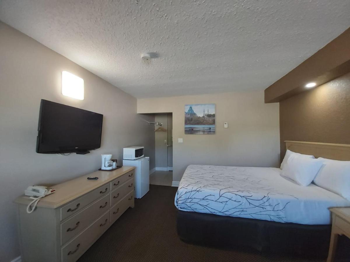 Arnprior Motor Inn Exteriör bild