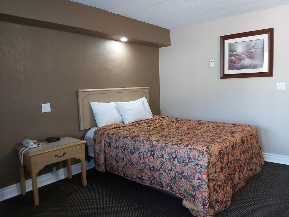 Arnprior Motor Inn Exteriör bild