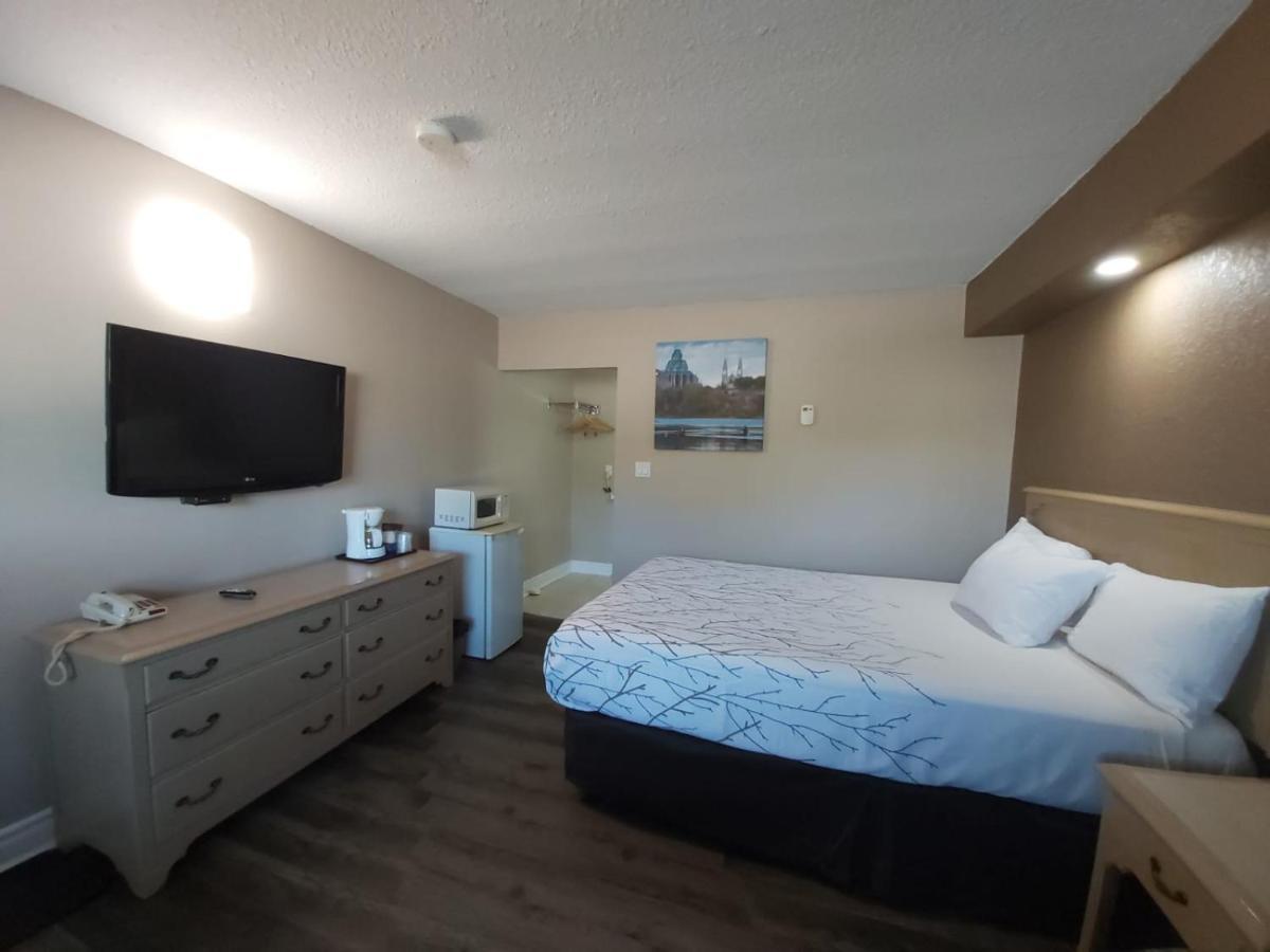 Arnprior Motor Inn Exteriör bild